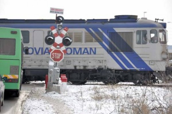 Şoferii care nu ştiu limba română pot muri călcaţi de tren